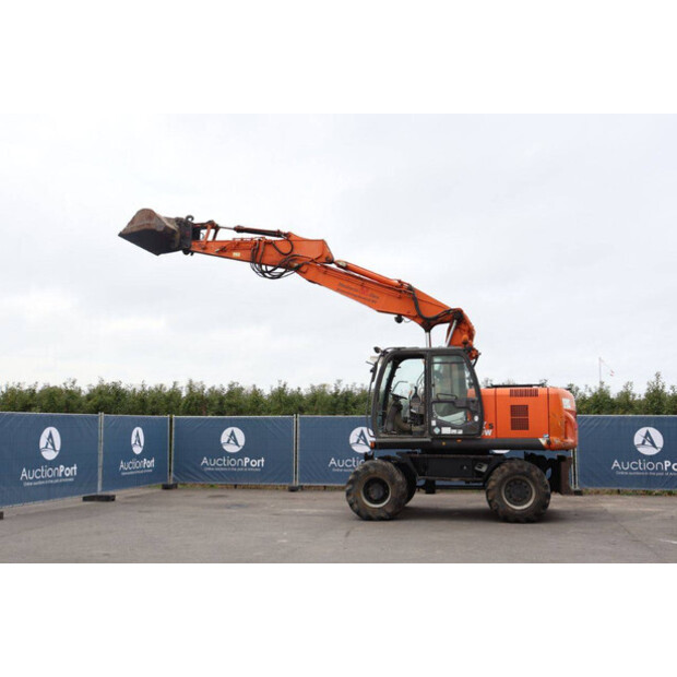 2010 هيتاشى ZX170W-3-43513893