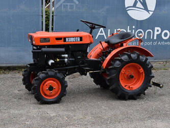 Image for TRACTORS KUBOTA B5000