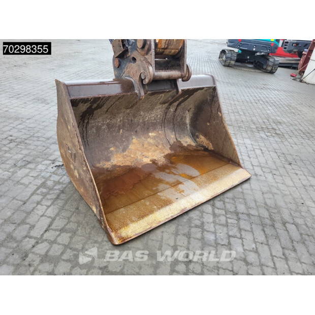 2004 هيتاشى ZX225USR-43514298