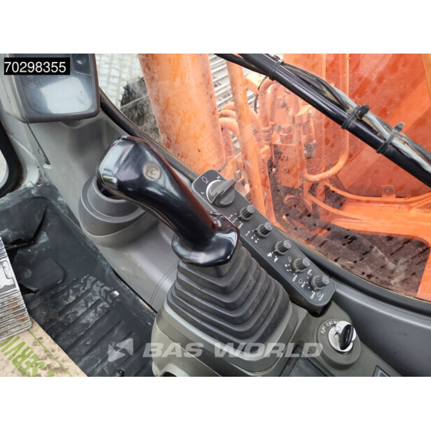 2004 هيتاشى ZX225USR-43514323