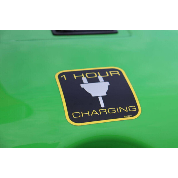 2023 Avant E6-43514353