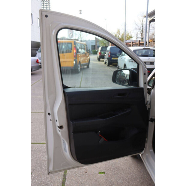 2022 Volkswagen Caddy-43514962