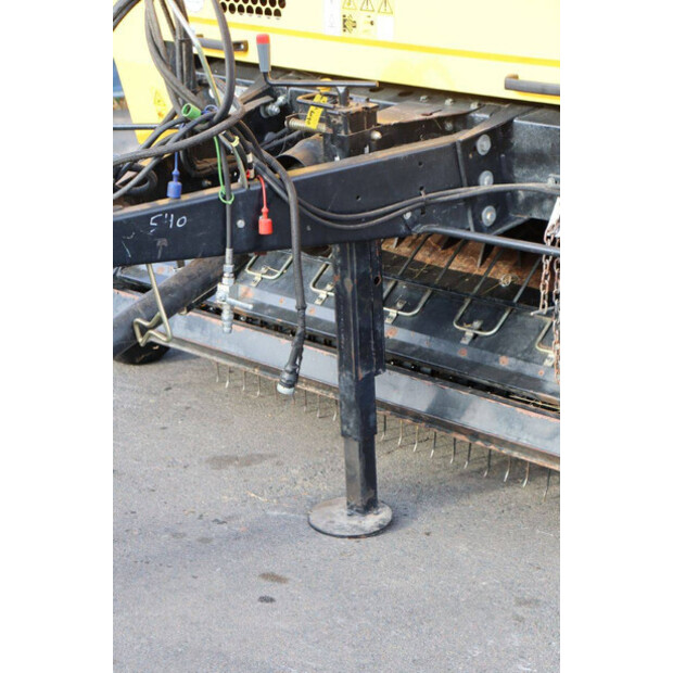 2019 New Holland BR6090-43515377