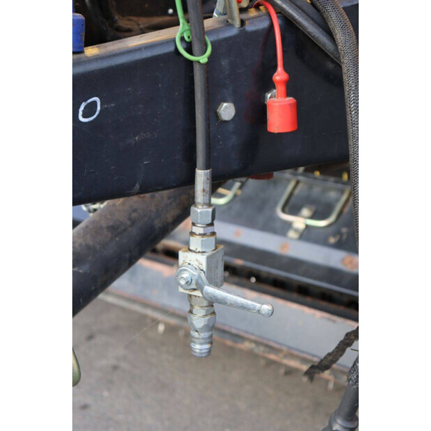 2019 New Holland BR6090-43515381