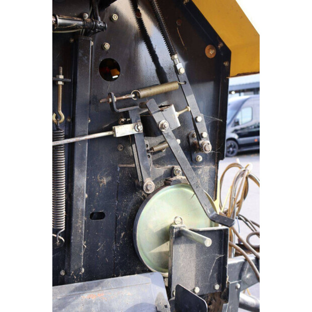 2019 New Holland BR6090-43515400