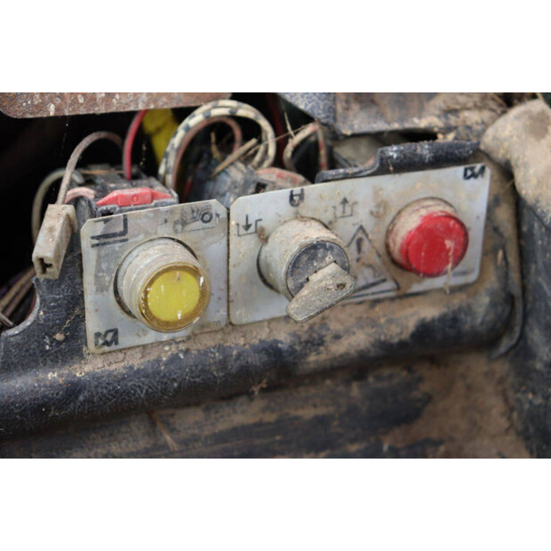 1995 ميرلو P27.7-EVS-43515434