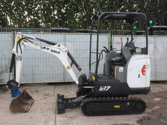 صورة ل حفارات صغيرة 2021 بوبكات E17