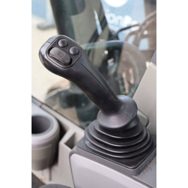 2012 كاتربيلر 323E-43516910