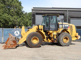 Image for WHEEL LOADERS 2015 Caterpillar 950M