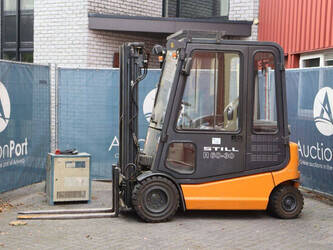 Image de CHARIOTS ÉLÉVATEURS 2004 Still R60-30