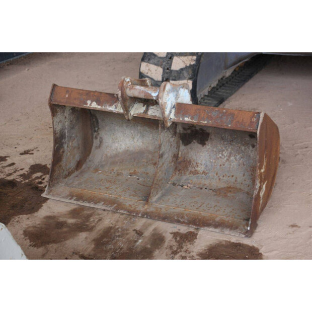 TAKEUCHI TB175C-43518000