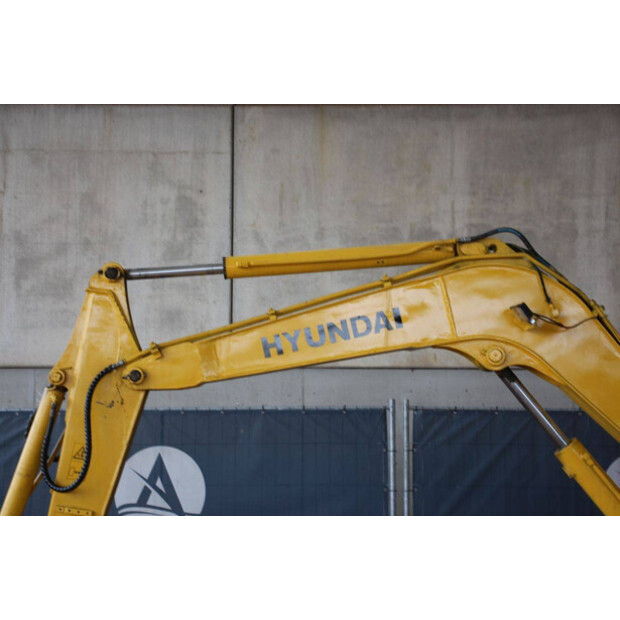 2013 Hyundai R60-7-43518197
