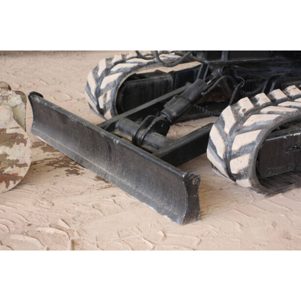 2013 Hyundai R60-7-43518199