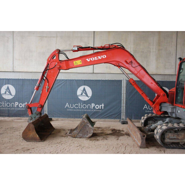 2017 فولفو ECR88D-43518298