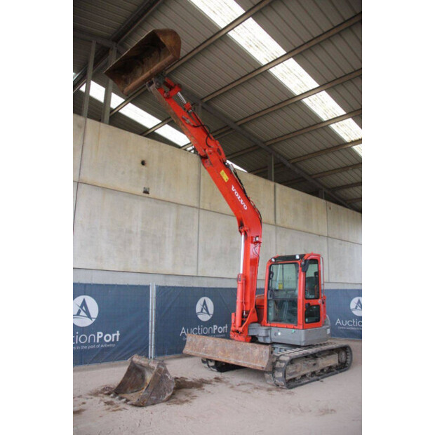 2017 فولفو ECR88D-43518324