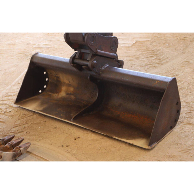 2002 تاكوتشي TB80FR-43518447