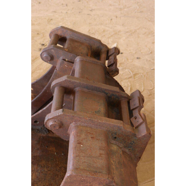 2002 تاكوتشي TB80FR-43518450