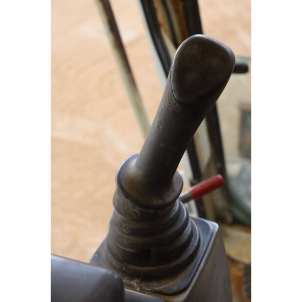 2002 تاكوتشي TB80FR-43518466