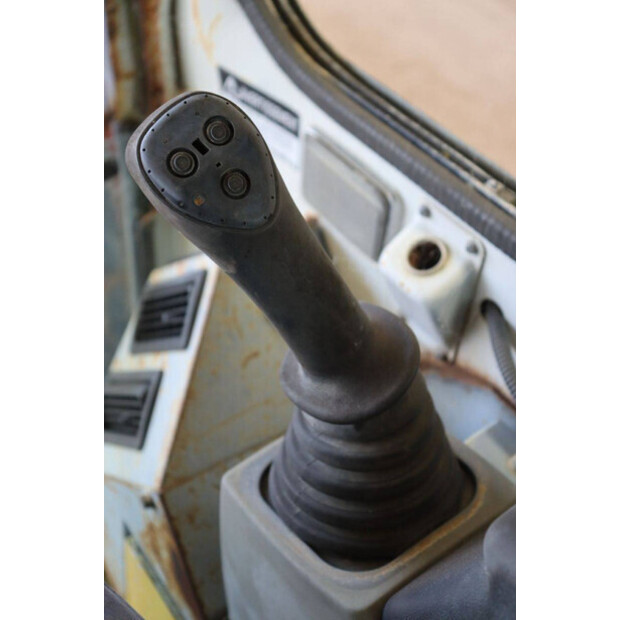 2002 تاكوتشي TB80FR-43518467