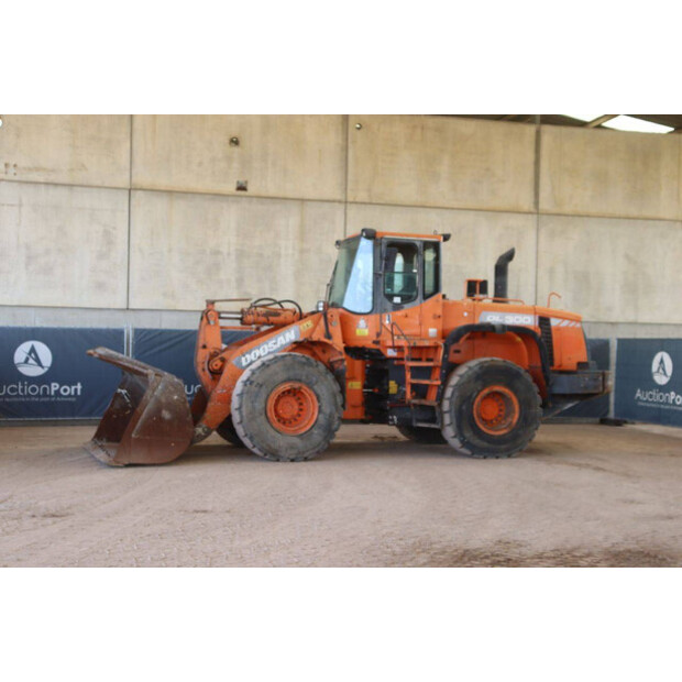 2012 دووسان DL300-43518477