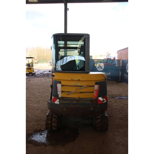 2013 فولفو EC27C-43518584