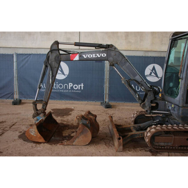 2013 فولفو EC27C-43518589