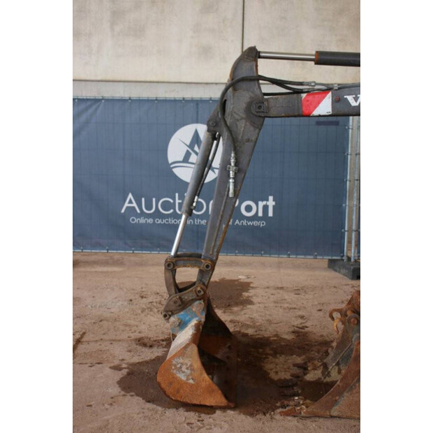 2013 فولفو EC27C-43518590