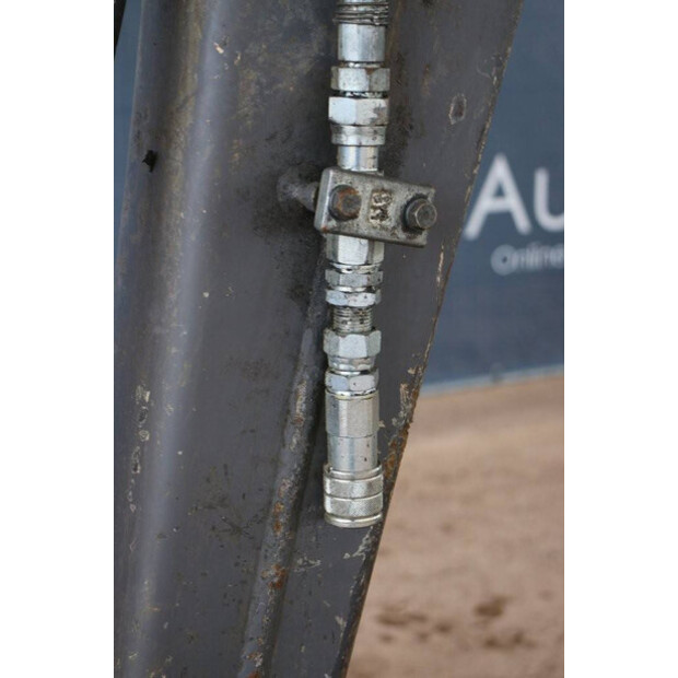 2013 فولفو EC27C-43518600