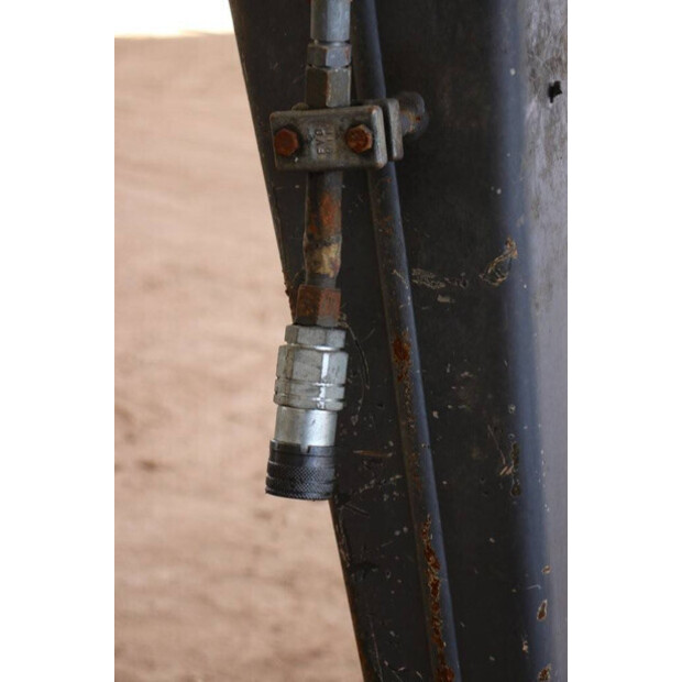 2013 فولفو EC27C-43518601