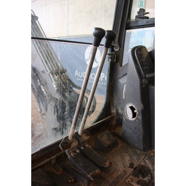 2013 فولفو EC27C-43518609