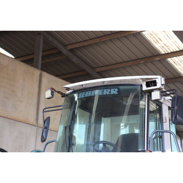 2004 ليبهير L564-43518932