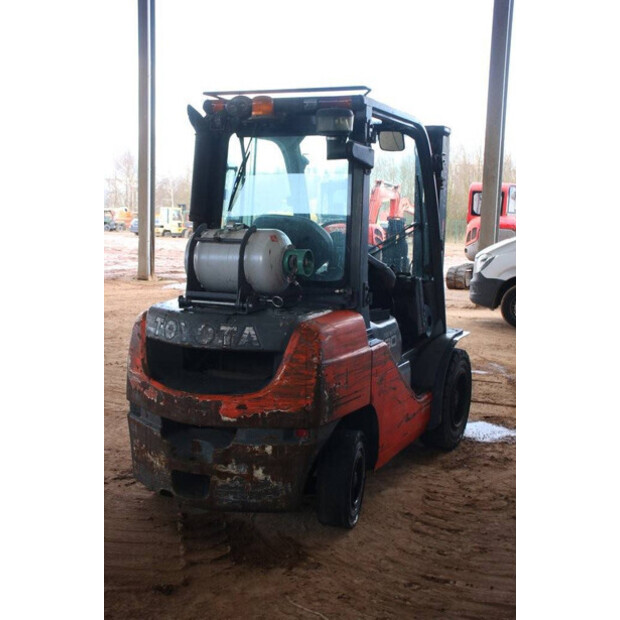 2017 Toyota 06686GF30-43519335