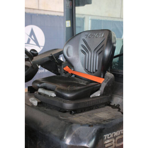 2017 Toyota 06686GF30-43519351