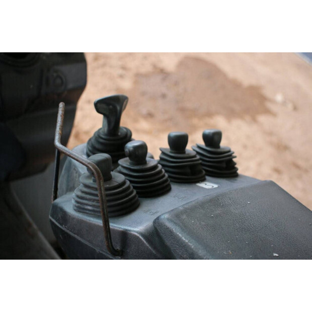 2017 Toyota 06686GF30-43519353