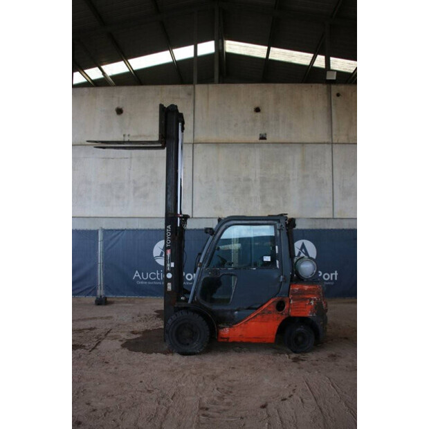 2017 Toyota 06686GF30-43519358