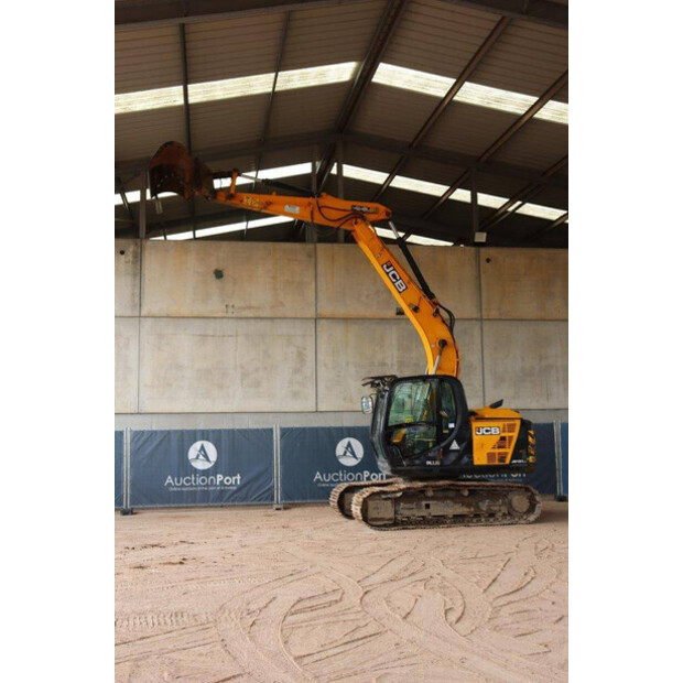 2016 JCB JS131LC-43519650