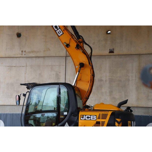 2016 JCB JS131LC-43519655