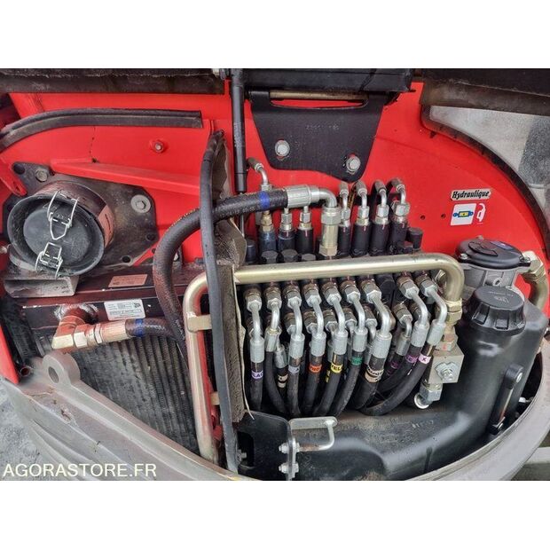 2014 جيه سي بي 8025ZTS-43533186