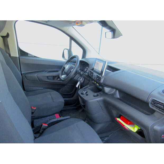 2021 Citroen Berlingo BlueHDi Automatic-43534261