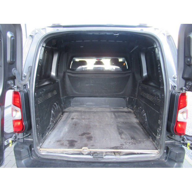 2021 Citroen Berlingo BlueHDi Automatic-43534264