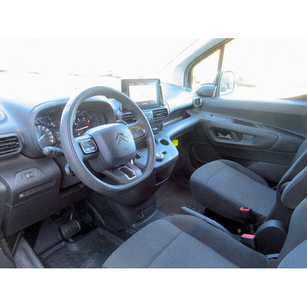 2021 Citroen Berlingo BlueHDi Automatic-43534265