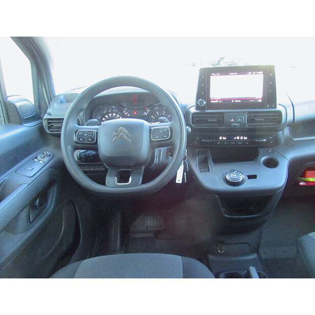 2021 Citroen Berlingo BlueHDi Automatic-43534266