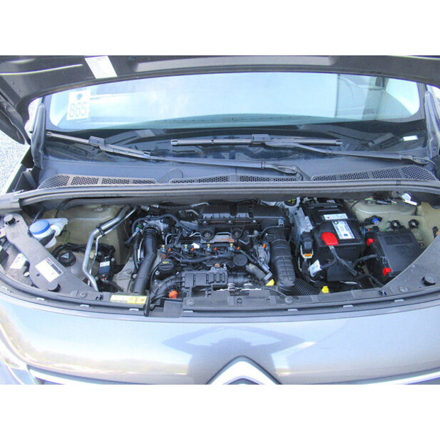 2021 Citroen Berlingo BlueHDi Automatic-43534270