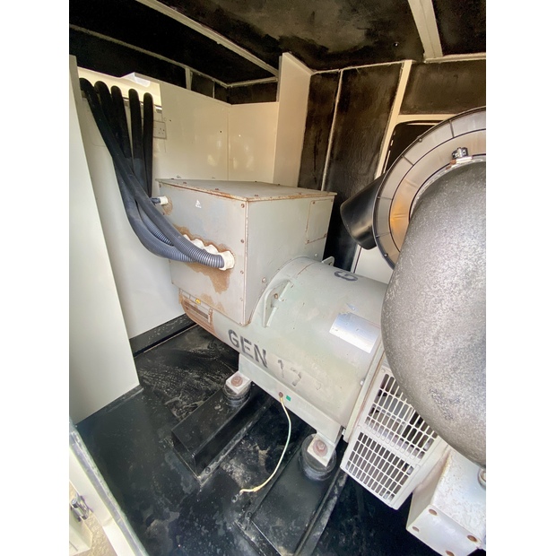 2017 بيركنز 650 KVA-43534840