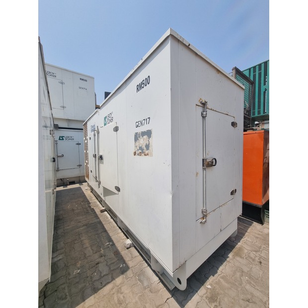 2017 بيركنز 2500 Serie-43548224