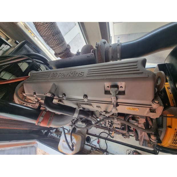 2017 بيركنز 2500 Serie-43548229