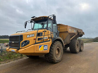 صورة ل شاحنات قلابة مفصلية 2017 بيل B25E