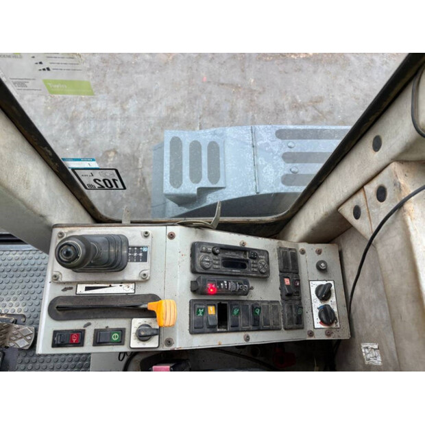 2008 New Holland F 106.6 A-43549411