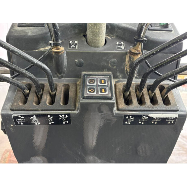 2008 New Holland F 106.6 A-43549412