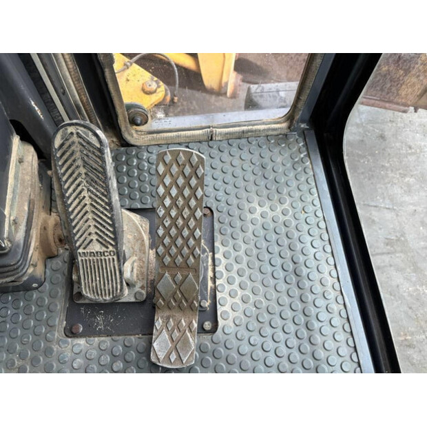 2008 New Holland F 106.6 A-43549413